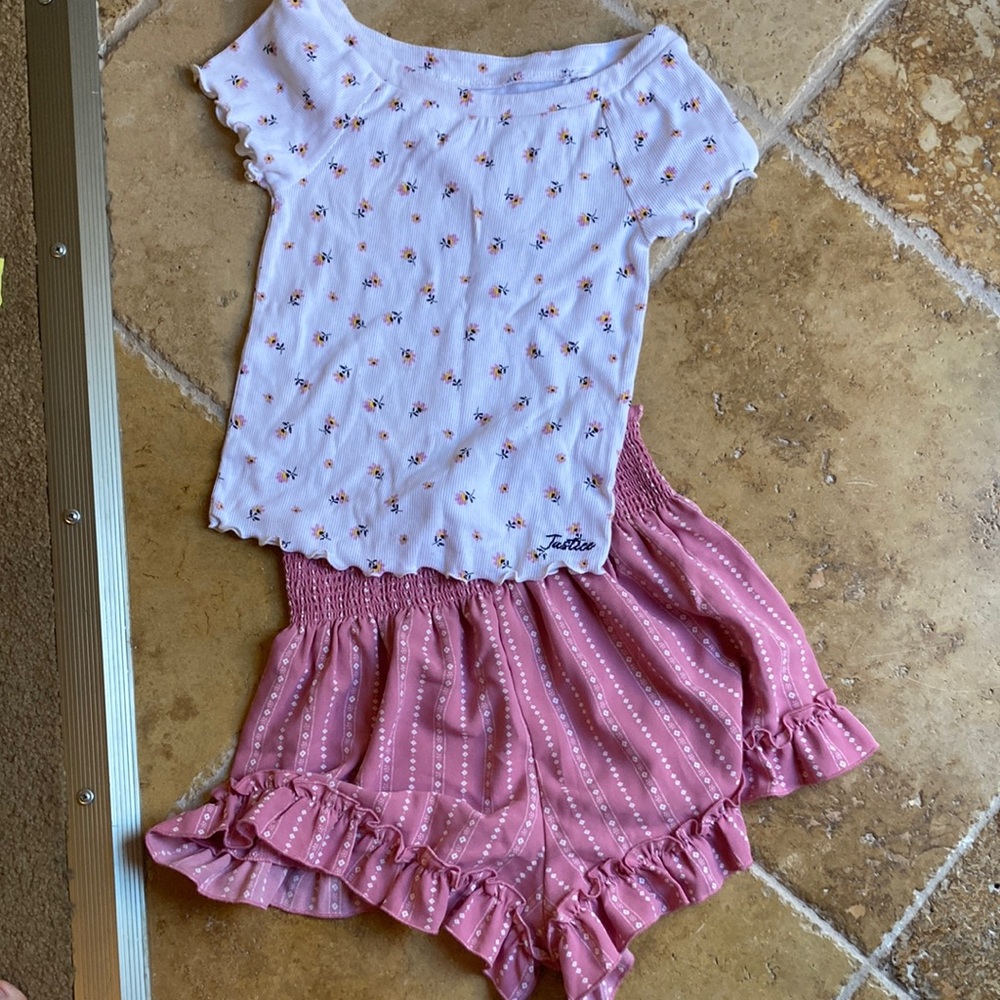 Forever 21 pink ruffly shorts small bundle
